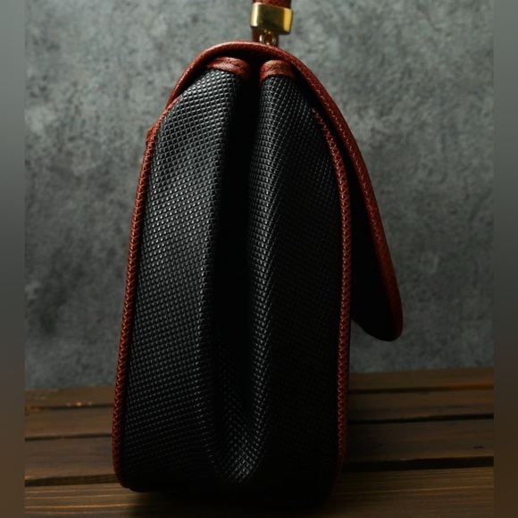 Bottega Veneta Leather Shoulder Satchel Handbag Crossbody 2 Way - Picture 4 of 12